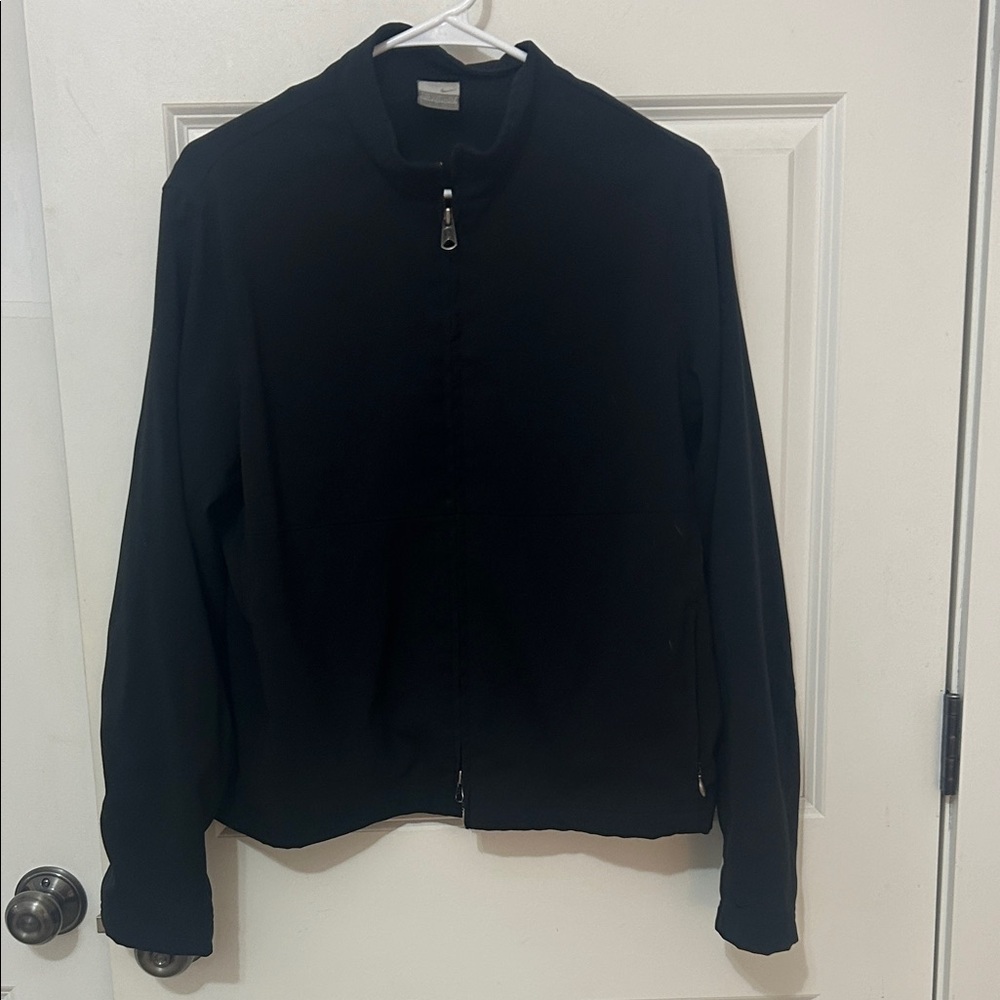 Nike windbreaker jacket men’s size medium black mesh lining zipped pockets run